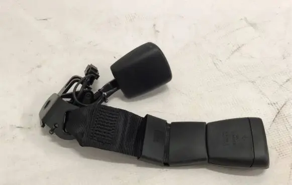 Mercedes-Benz GLC C254 Middle seatbelt buckle (rear) A2548605100