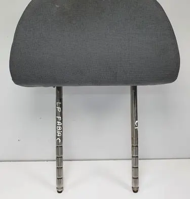 Skoda Fabia Mk1 (6Y) Front seat headrest 