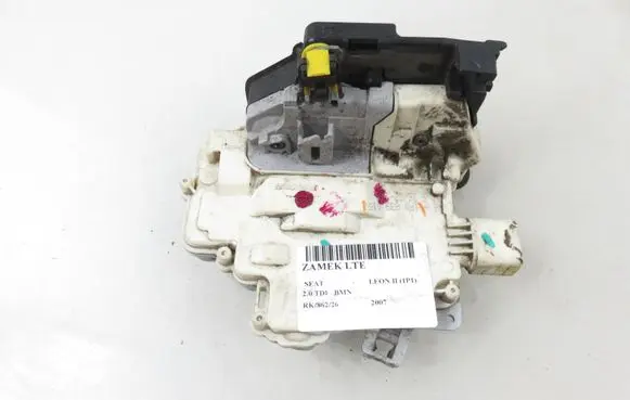 Seat Leon (1P) Rear door lock 1P0839015