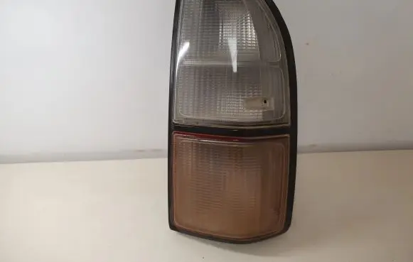 Toyota Land Cruiser (HDJ90) Rear/tail lights