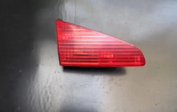 Peugeot 607 Tailgate rear/tail lights 2543