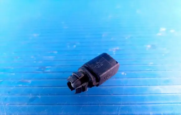 Audi A3 S3 A3 Sportback 8P Outside/exterior temperature sensor 8Z0820535