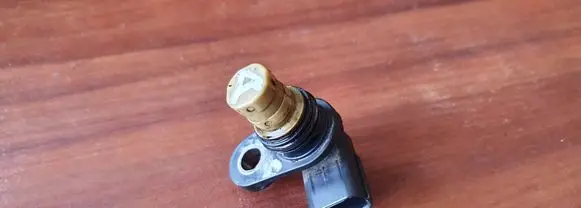 Mazda 6 Crankshaft position sensor PE0118221