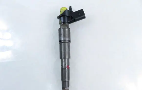 BMW 5 E60 E61 Fuel injector 7792721 0445115048