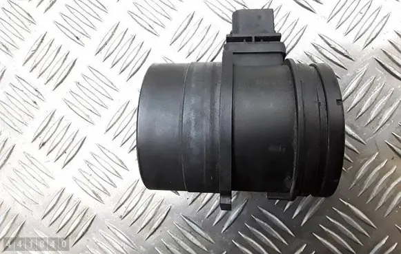 BMW 1 E81 E87 Mass air flow meter 0281002567