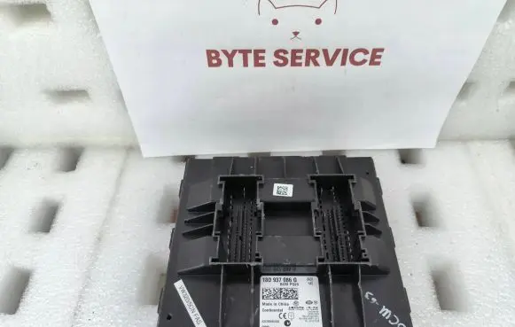 Volkswagen PASSAT B8 Central body control module 18D937086G