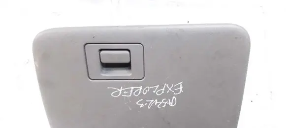 Ford Explorer Glove box