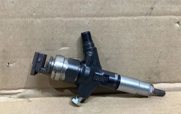 Subaru Legacy Fuel injector 16613AA030