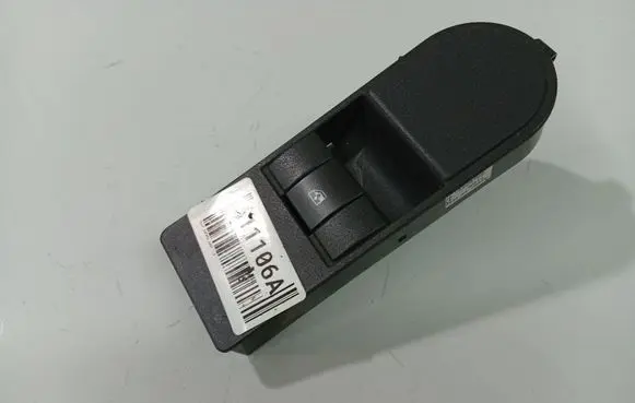 Opel Zafira B Electric window control switch 13228709