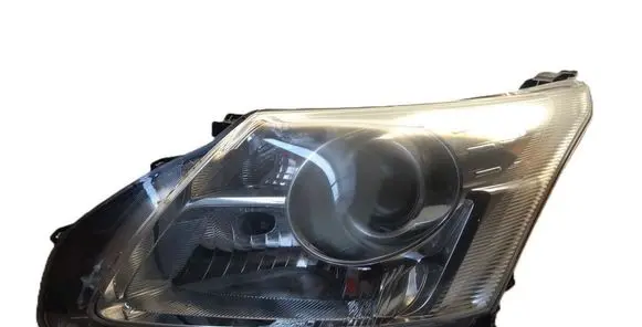 Toyota Avensis T270 Headlight/headlamp 0512