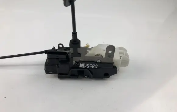 Volvo V40 Coupe door lock (next to the handle) 31391824