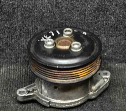 Skoda Yeti (5L) Water pump 03F121004B 03F121031A