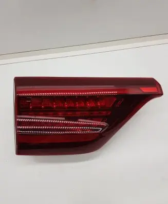 Tailgate rear/tail lights