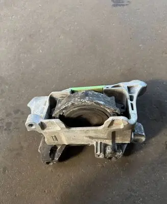 Ford Kuga III Engine mount vacuum valve LX636F012AC