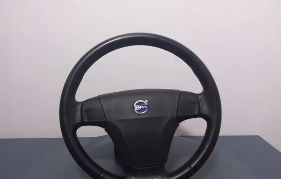 Volvo S40 Steering wheel 8682878