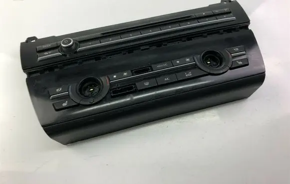BMW 5 F10 F11 Climate control unit 9388325 F1118