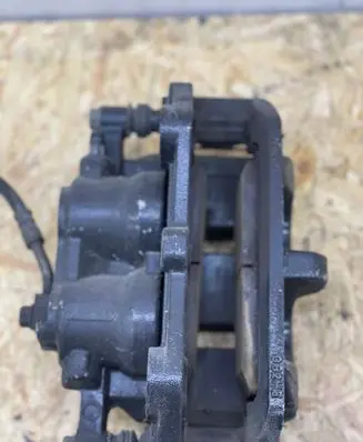Ford Mustang VI Front brake caliper 2B302 JR332B557FA
