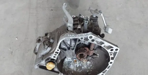 Toyota Yaris Manual 5 speed gearbox 
