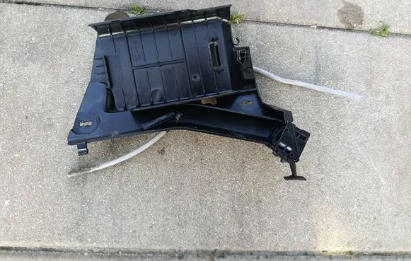 BMW X1 F48 F49 Other engine bay part 9332509