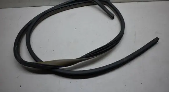 Chrysler Town u0026 Country V Front door rubber seal 