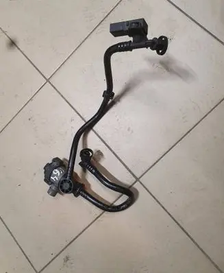 BMW 4 F32 F33 Valve vacuum 7636144