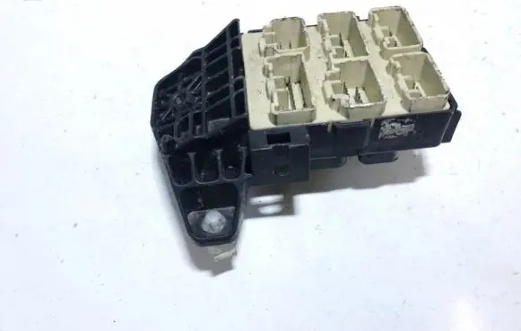 Toyota Corolla Verso E121 Fuse box set