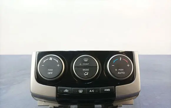 Mazda 5 Climate control unit K1900CD86