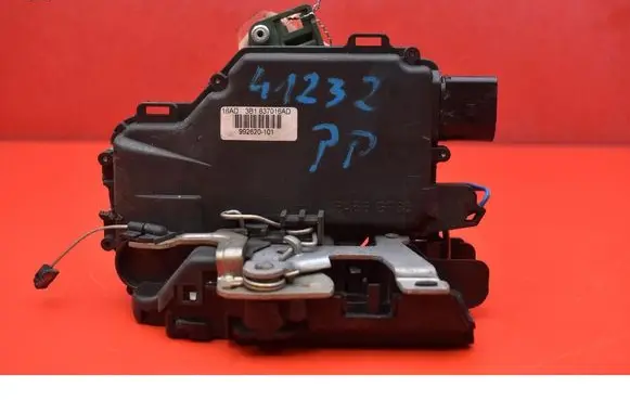 Seat Leon (1M) Front door lock 3B1837016AD