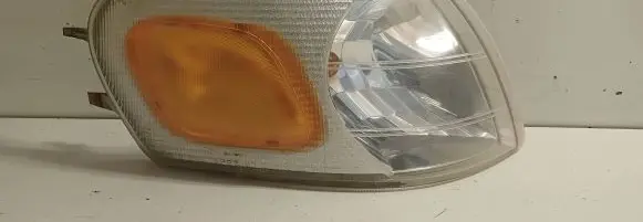 Opel Sintra Front indicator light 16621704