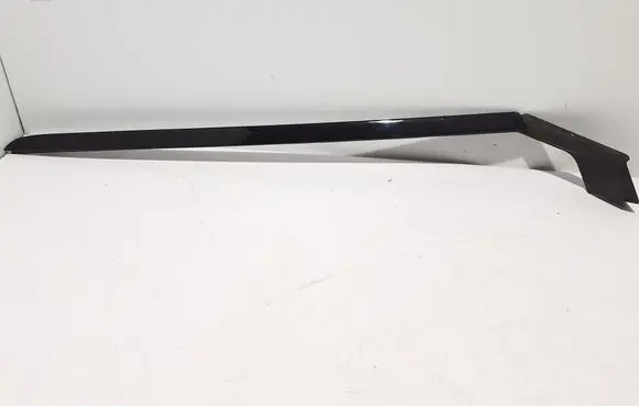 KIA Niro Windshield trim