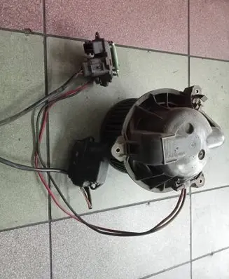 Opel Vivaro Heater fan/blower 1212