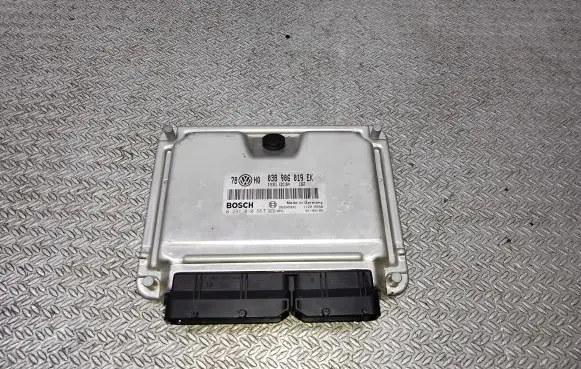 Volkswagen PASSAT B5.5 Engine control unit/module 038906019EK