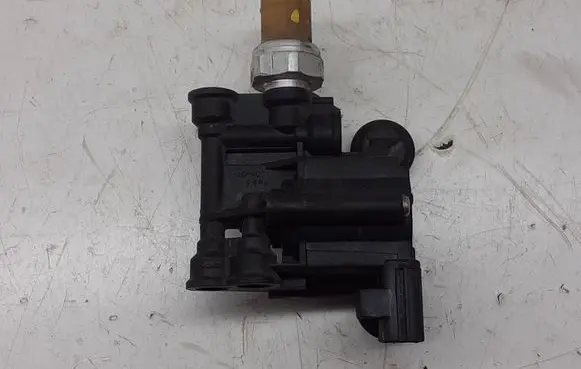Land Rover Range Rover Sport L320 Front shock absorber actuator solenoid RVH000046