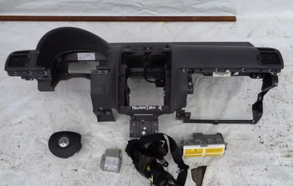 Volkswagen Touran I Airbag set with panel 