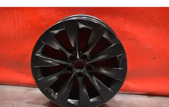 Tesla Model X R18 alloy rim 1027225-00-A