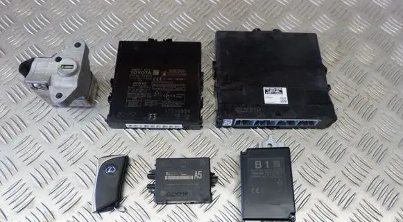 Lexus ES 300h (7th Gen) Engine ECU kit and lock set 8999033850 8998133490 897B033310