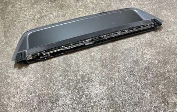 Audi E-tron GT Third/center stoplight 4J3945097A 01999910