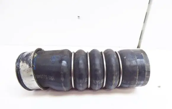 Volkswagen Jetta V Intercooler hose/pipe