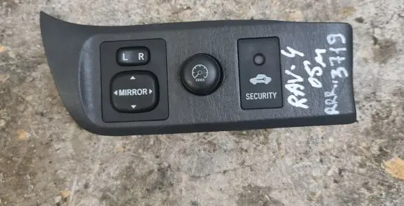 Toyota RAV 4 (XA20) Wing mirror switch