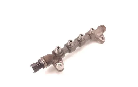 Opel Insignia A Fuel main line pipe 55576177 0445214221