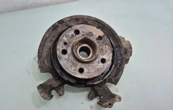 Mercedes-Benz ML W163 Rear wheel hub