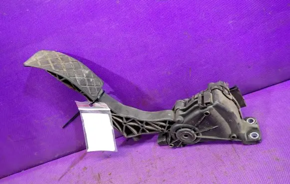 Skoda Fabia Mk1 (6Y) Accelerator throttle pedal 6Q1721503C