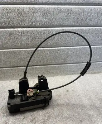 Opel Zafira A Front door lock
