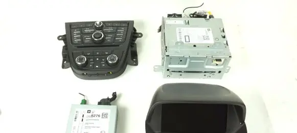 Opel Mokka Radio/CD/DVD/GPS head unit 23499778 95247248