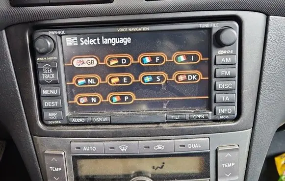 Toyota Avensis T250 Radio/CD/DVD/GPS head unit 0866206910 IMPRK1573021
