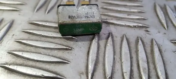 Volkswagen Golf IV Other relay 443937105A