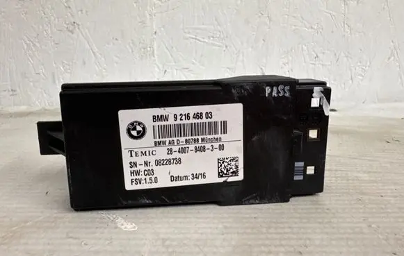 BMW X5 G05 Seat heating relay 9216468 08228738 2840078408300