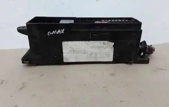 Ford C-MAX II Fuse module AV6T9A340AAA AV6T9A340