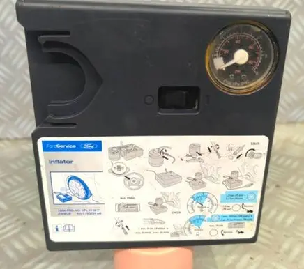 Ford Fiesta Tire air pump compressor 8V2119G525AB