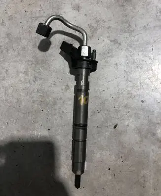Fuel injector